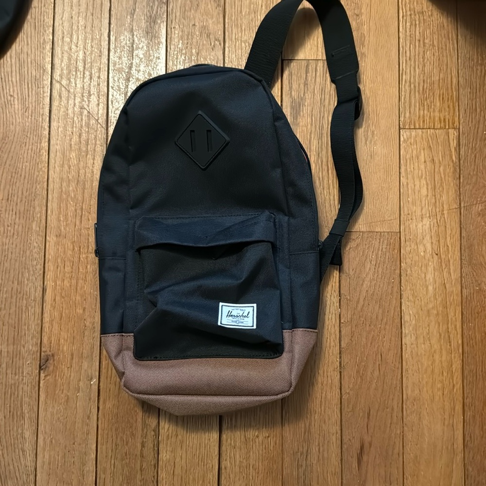 Herschel Supply Co shoulder bag 8L, like new